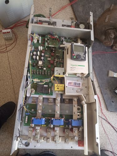 中華工控網變頻器維修論壇，變頻器維修論壇施耐德atv71變頻器上電報警prf