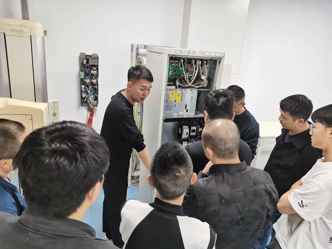 內蒙古維修電梯職業培訓學校 內蒙古維修電梯職業培訓學校
