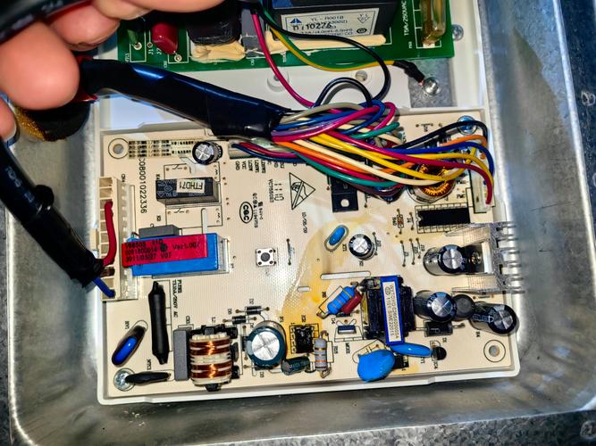 冰箱電路板維修視頻 冰箱電路板維修視頻