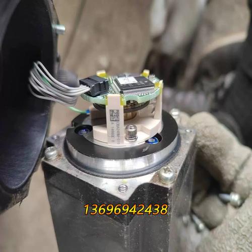 百格拉伺服電機編碼器調零