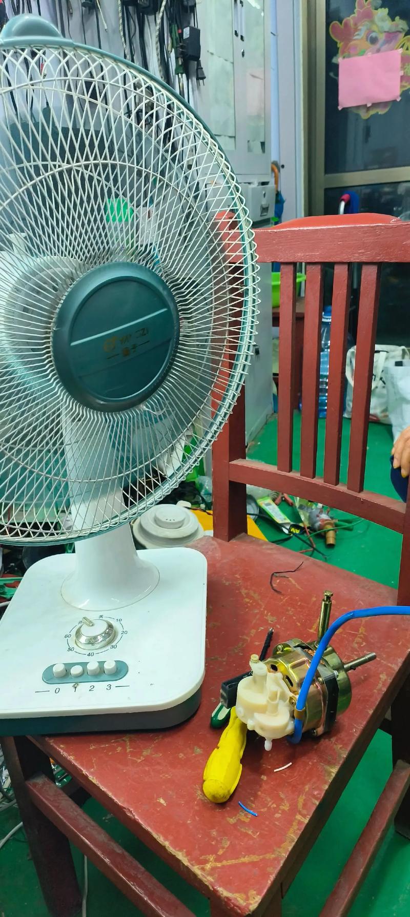 維修風(fēng)扇電機(jī)視頻