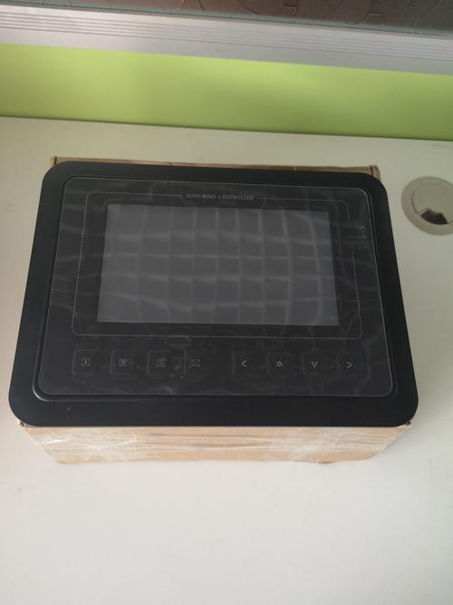 觸摸屏控制器的作用，觸摸屏控制器將傳給cpu