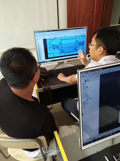 青島賽航數(shù)控培訓(xùn)學(xué)校，無(wú)錫銳志數(shù)控培訓(xùn)學(xué)校