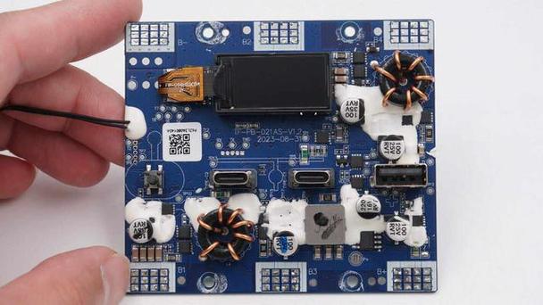 移動(dòng)電源電路板維修