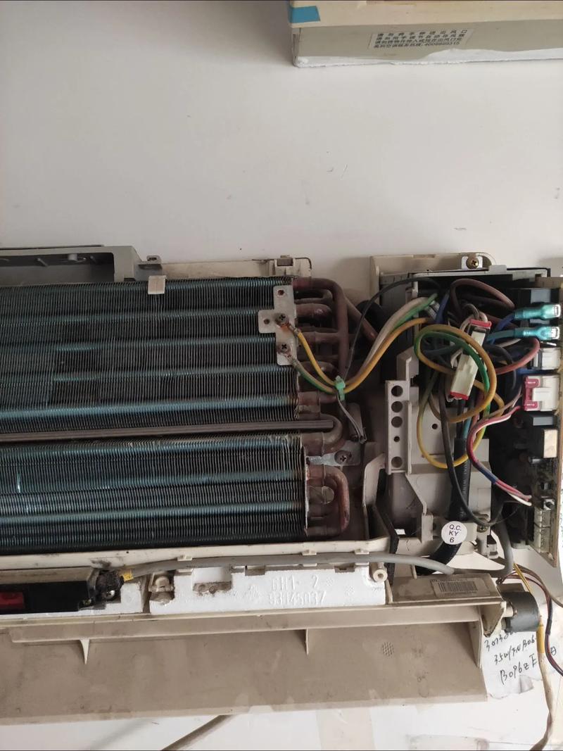 空調電路板壞了修一下多少錢，空調電路板在哪個位置