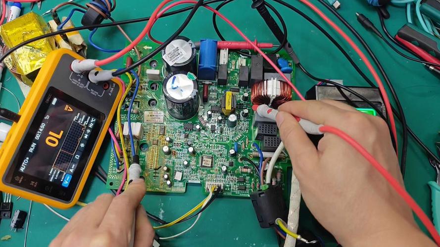 空調電路板壞了是什么原因導致的，空調電路板維修視頻教程