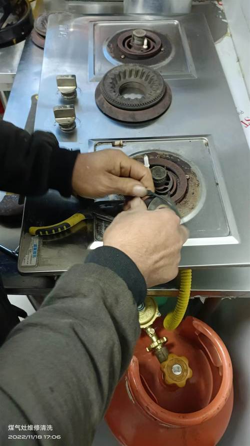 維修燃氣灶上門電話附近，維修燃氣灶興和