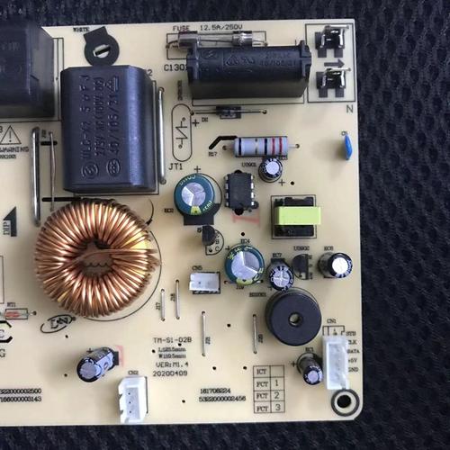 美的電磁爐線路板保險維修：解決您的廚房煩惱