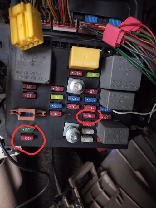 賽拉圖空調保險絲在哪，賽拉圖空調控制模塊