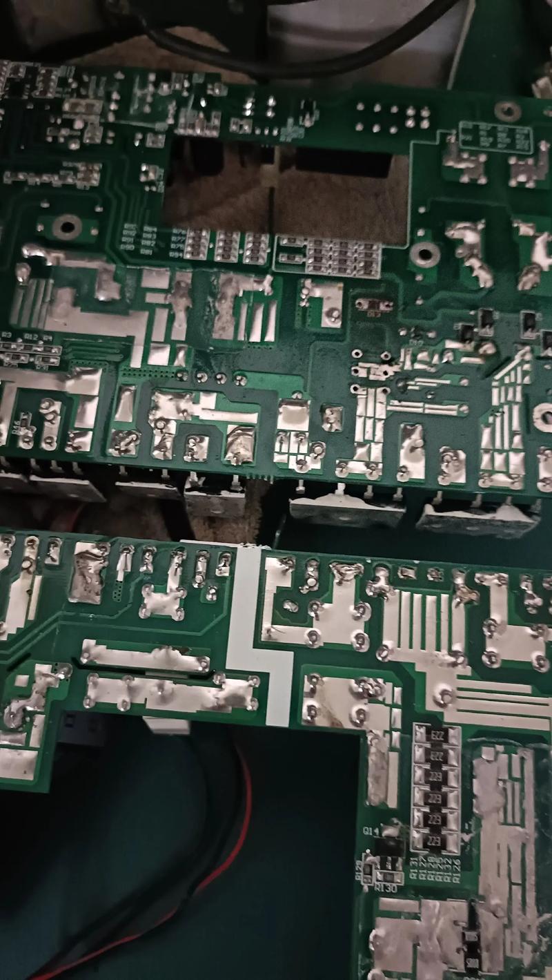 電路板材料是什么做的，電路板材料是什么