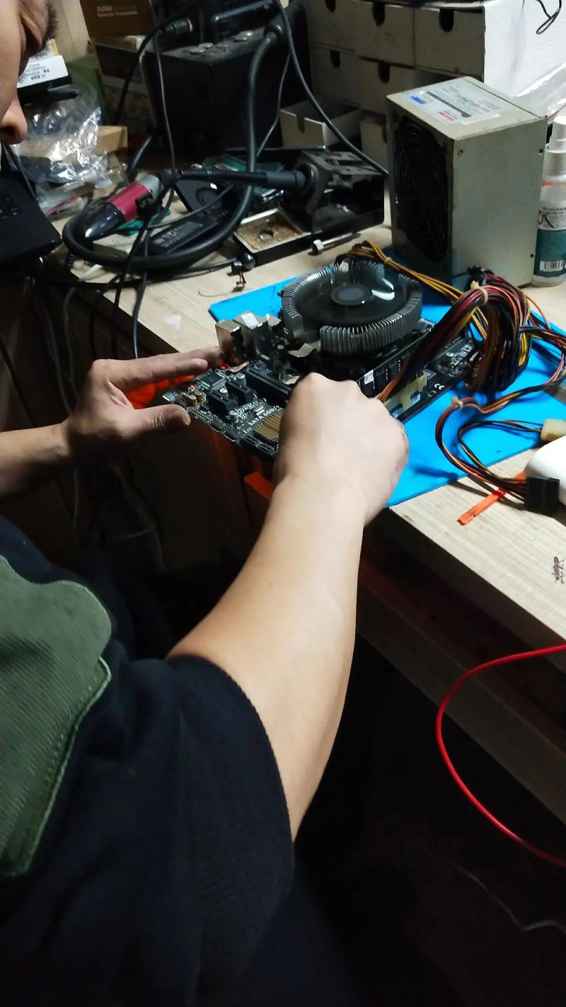 電路板維修需要什么證件，維修電路板好學(xué)嗎