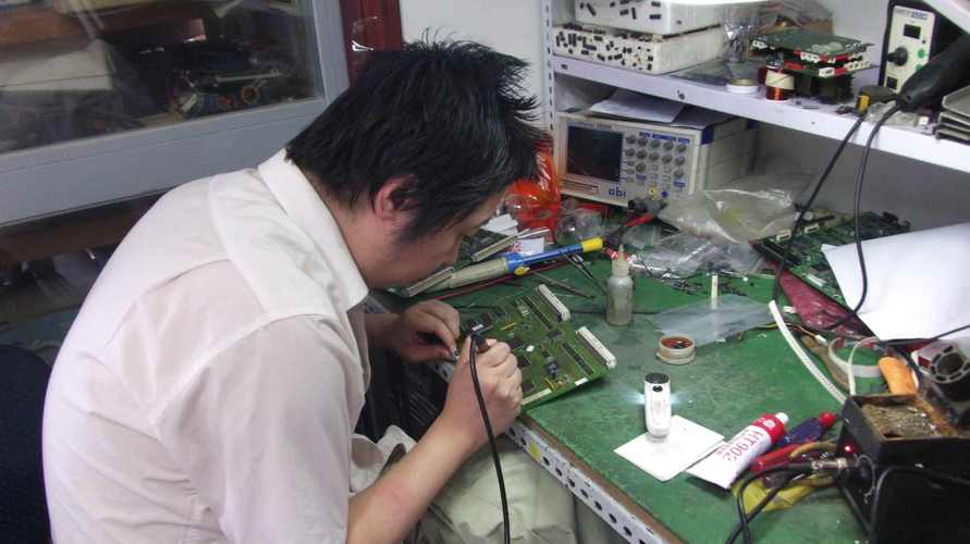 領先時代的新媒體教學：直流調速器維修教學視頻